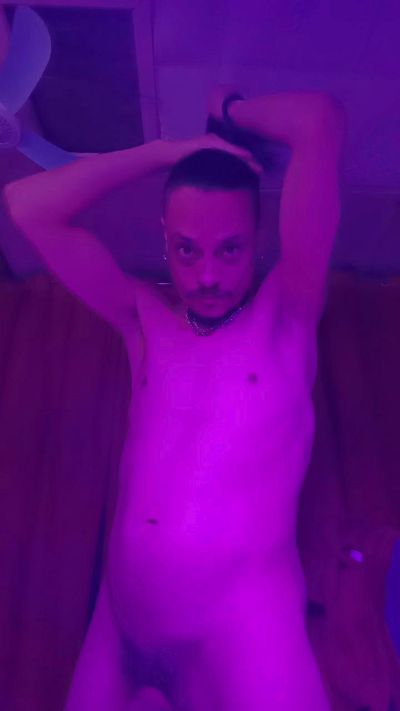 villanocat live from Chile