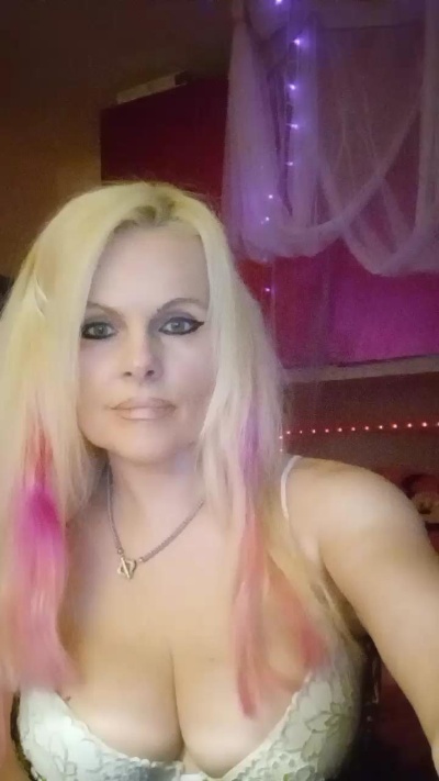 violette05 live from Italy