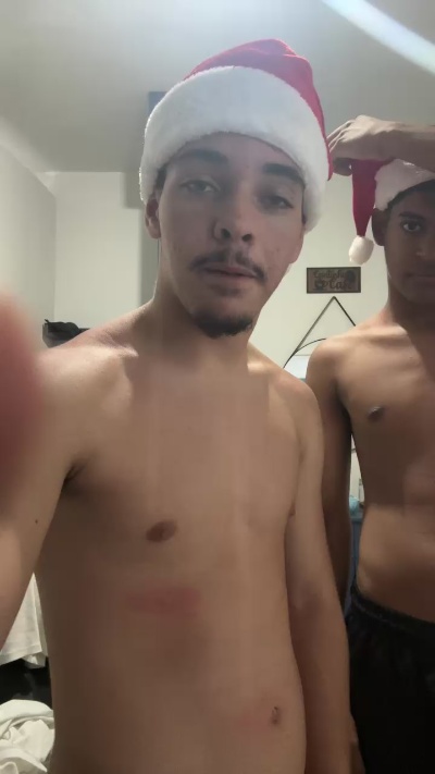 vitordopau live from Brazil